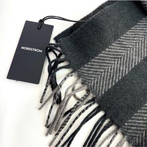 NORDSTROM Cashmere Wool Twill Scarf NEW Gray Grey Frost Zig Zag NEW With Tag